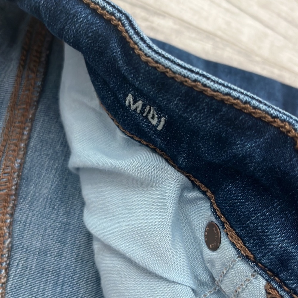 American Eagle Women Jean Shorts Midi Size: 6 Color: Blue - Picture 6 of 9